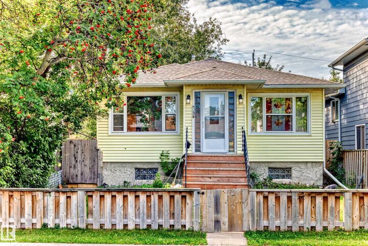 10711 72 Avenue NW  Edmonton AB T6E 1A2 photo