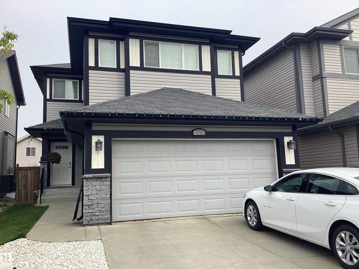 17135 47 Street NW  Edmonton AB T5Y 3P4 photo