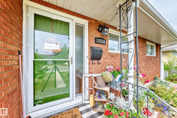 Property Photo: 13536 86 Street NW AB T5B 3E8