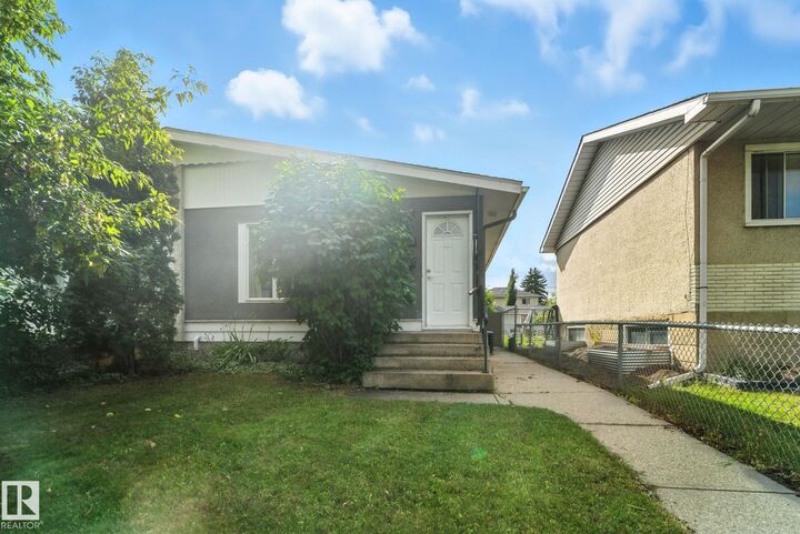 12710 85 Street NW  Edmonton AB T5E 2Y7 photo