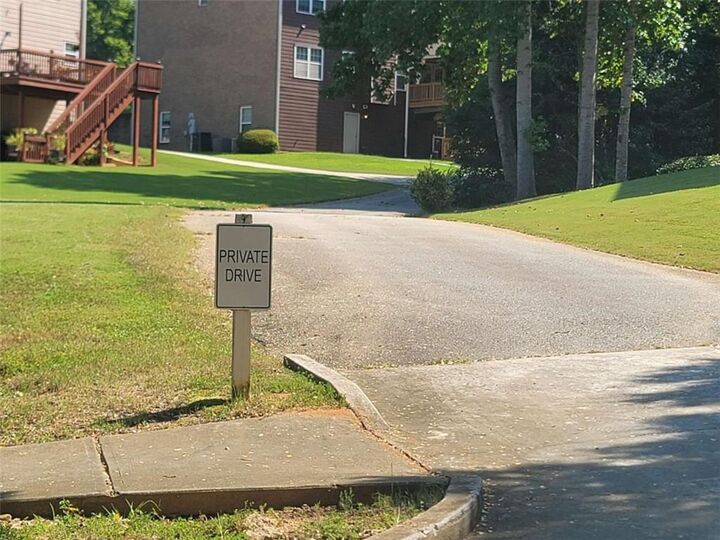 Property Photo: 7580 The Lakes Drive GA 30213