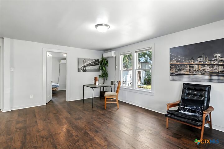 Property Photo: 402 Michna Street TX 78155