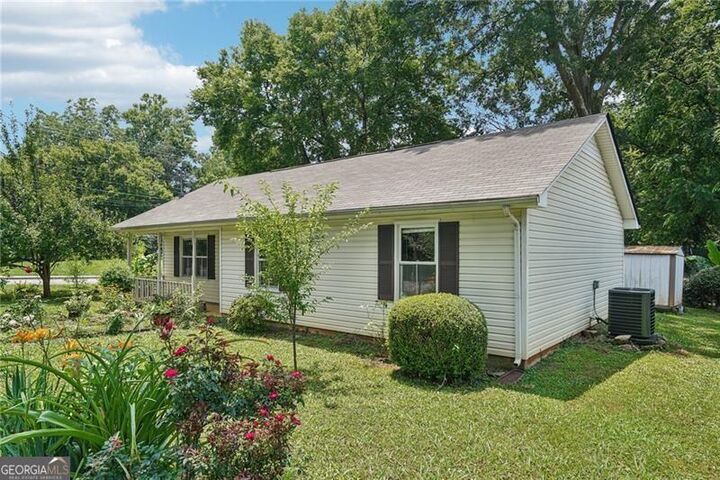 Property Photo:  302 Douglas Street  GA 30120 