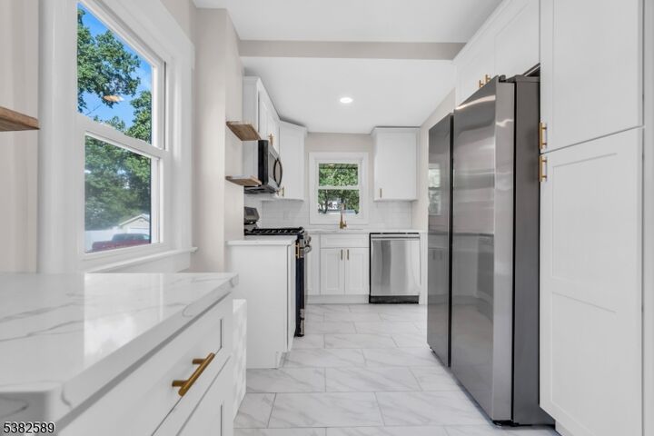 Property Photo:  97 Battle Hill Ave  NJ 07081 