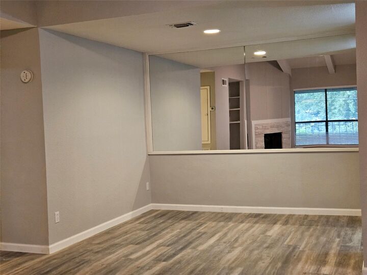 Property Photo:  5711 Sugar Hill Drive 102  TX 77057 