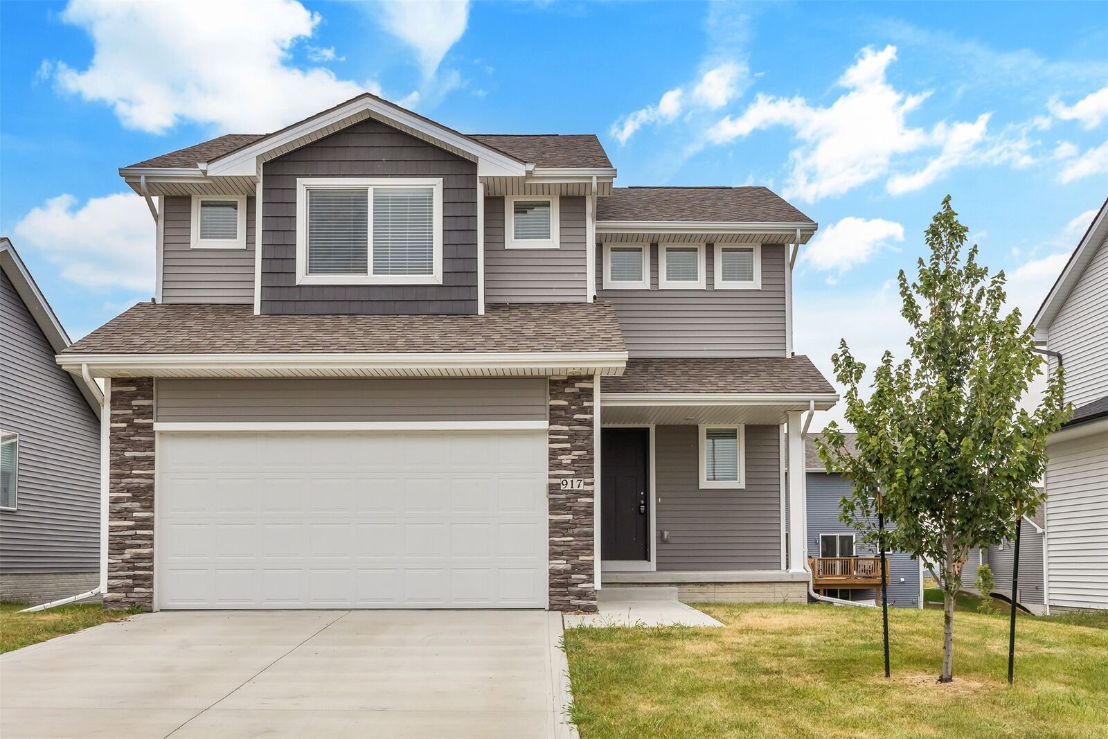 Property Photo: 917 Knoll Drive IA 50211