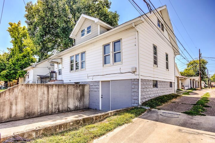 Property Photo:  708 N Eleventh Avenue  IN 47712 