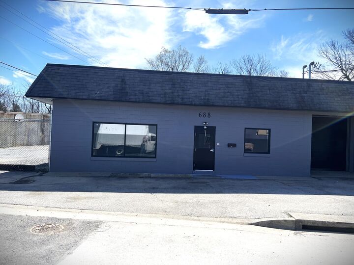 Property Photo: 686 Montgomery Avenue KY 40505