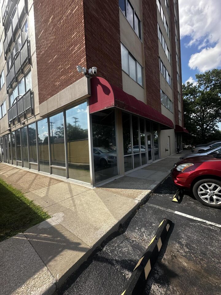 Property Photo: 2121 Nicholasville Road 103-106 KY 40503