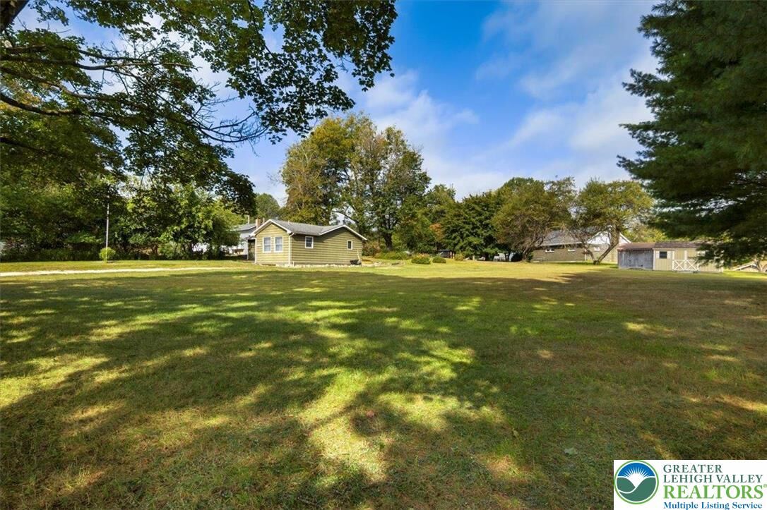 Property Photo: 406 Jones Street PA 18343