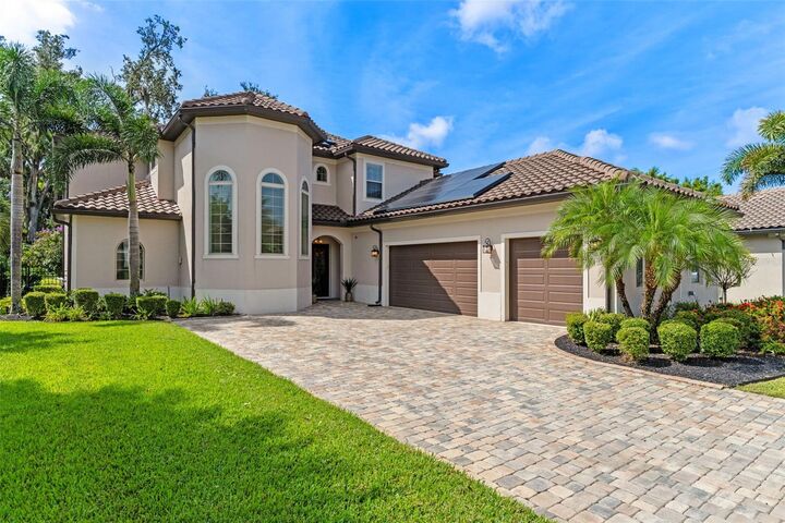 Property Photo: 436 Terravista Place FL 32765