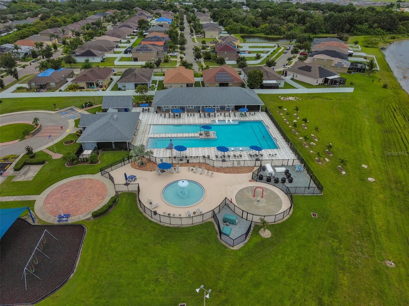 Property Photo:  2341 Roanoke Springs Drive  FL 33570 