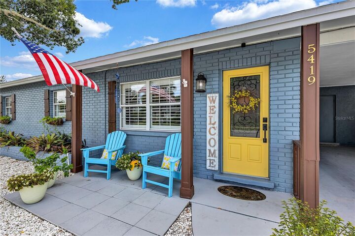 Property Photo: 5419 1st Avenue W FL 34209