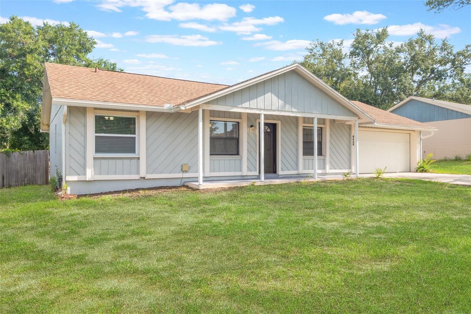 Property Photo: 6429 Jennifer Jean Drive FL 32818
