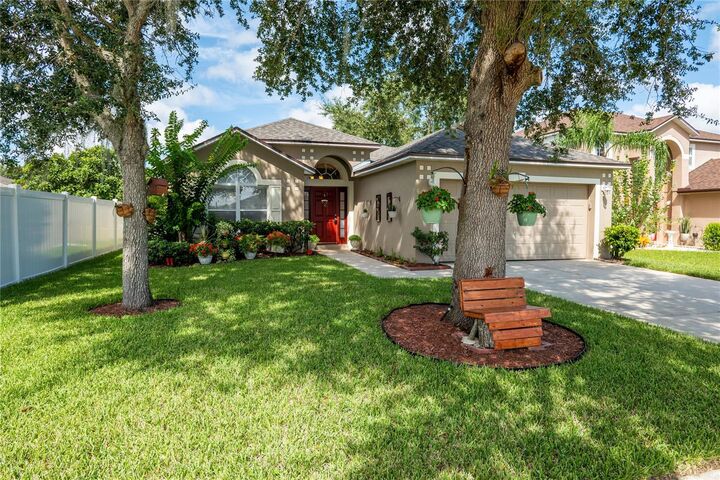 Property Photo: 2123 Anoka Way FL 34748