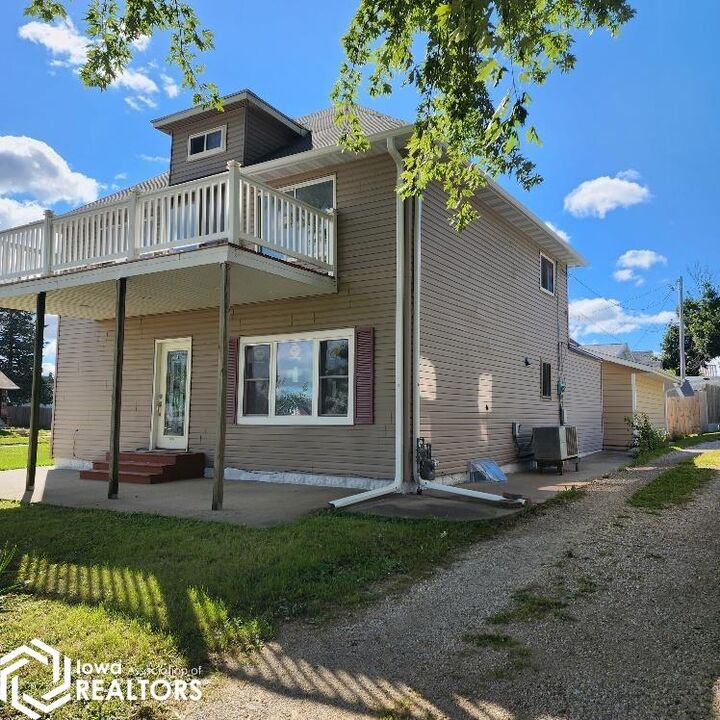 Property Photo:  604 W Boone Street  IA 50158 