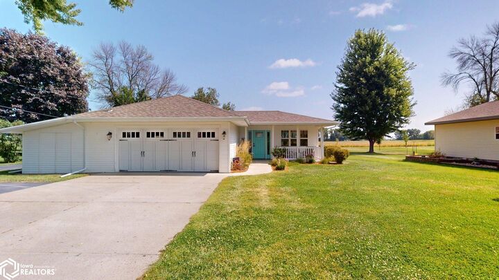 1606 N 8th Pl  Clear Lake IA 50428 photo