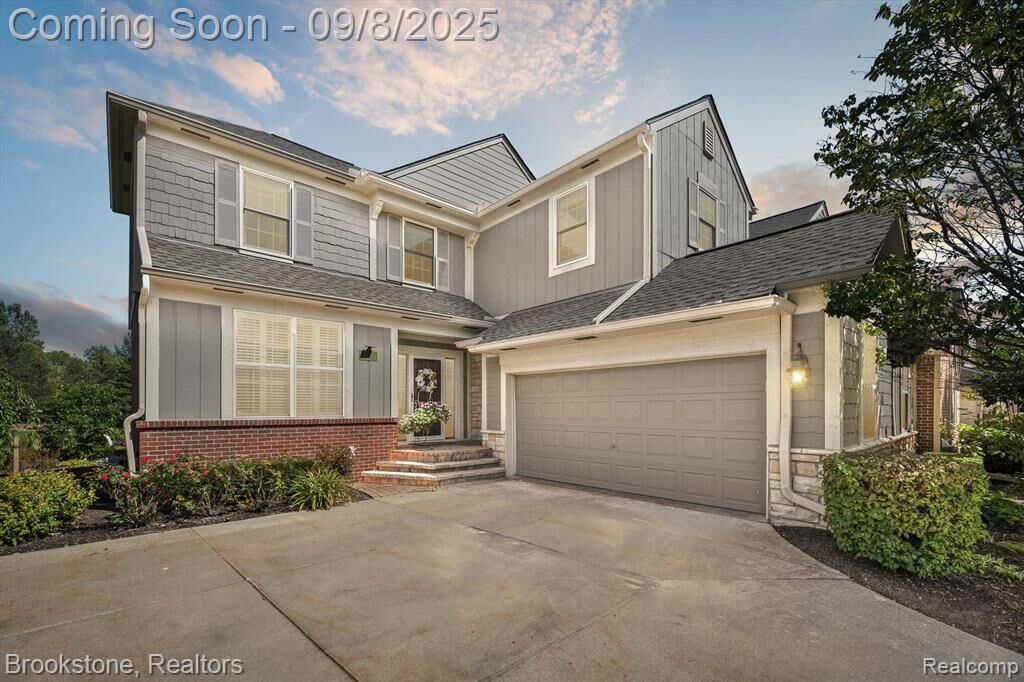 Property Photo: 3628 Winding Brook Circle MI 48309 4733