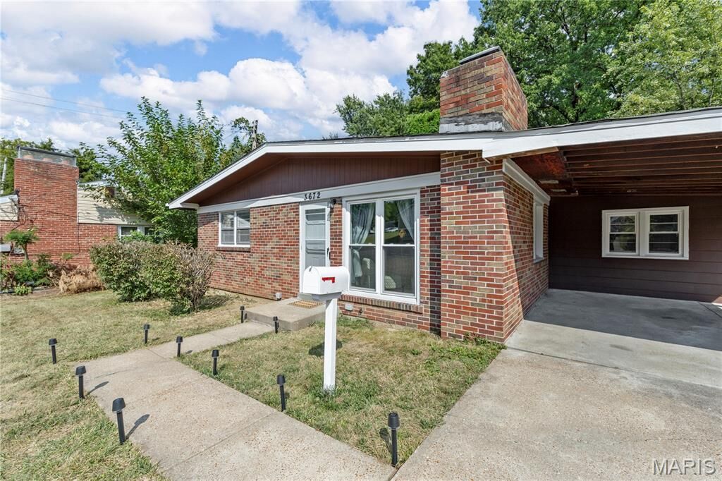 Property Photo:  3672 Marshall Avenue  MO 63114 
