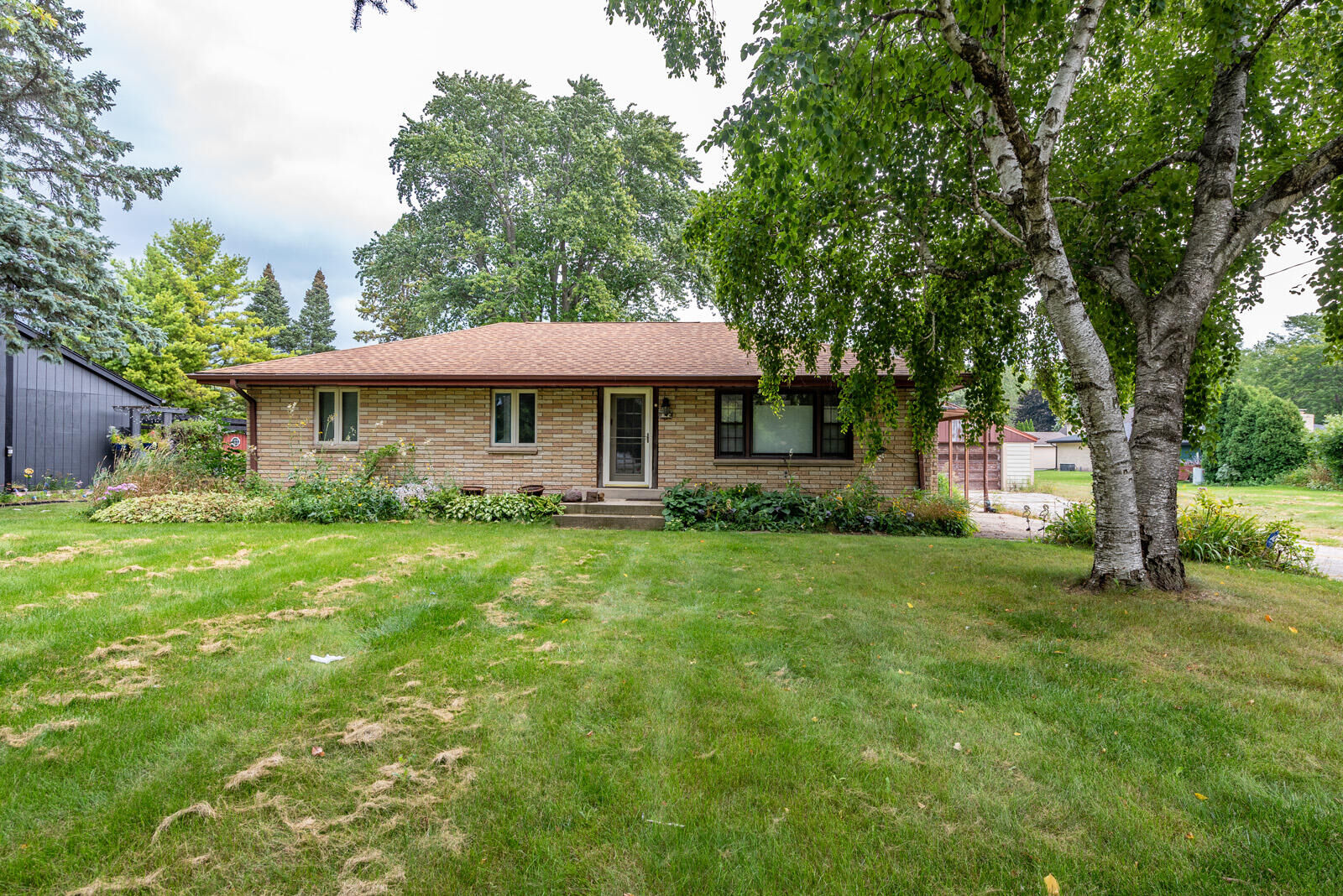 Property Photo: 8974 S Chicago Rd WI 53154