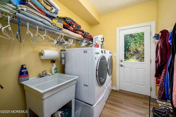 Property Photo: 2304 Donna Dee Court NJ 08755