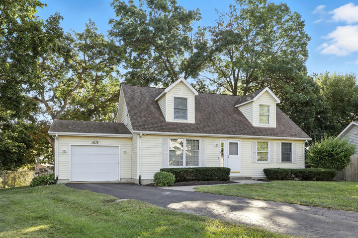 Property Photo:  11 Hellios Court  IL 60020 