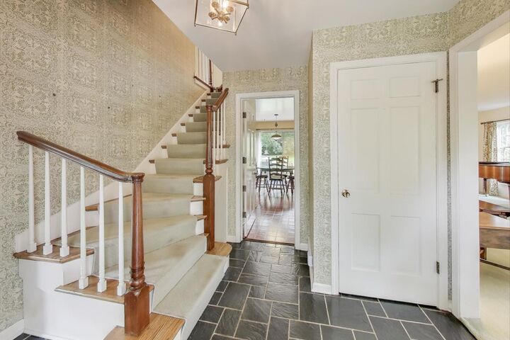Property Photo:  1504 Wincanton Drive  IL 60015 