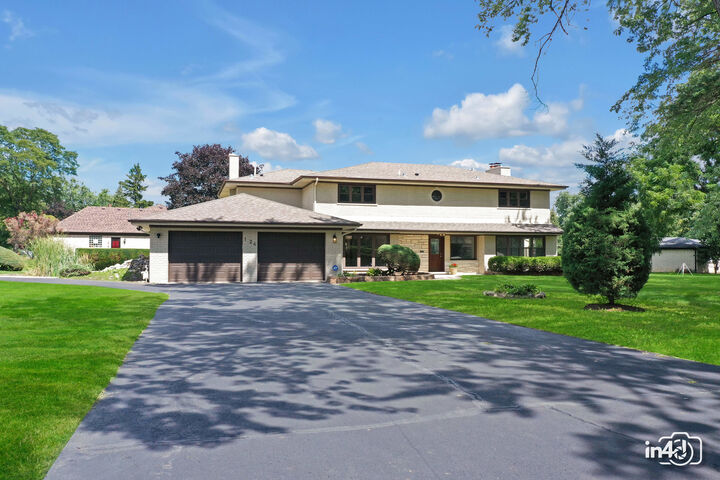 124 E Monterey Avenue  Schaumburg IL 60193 photo