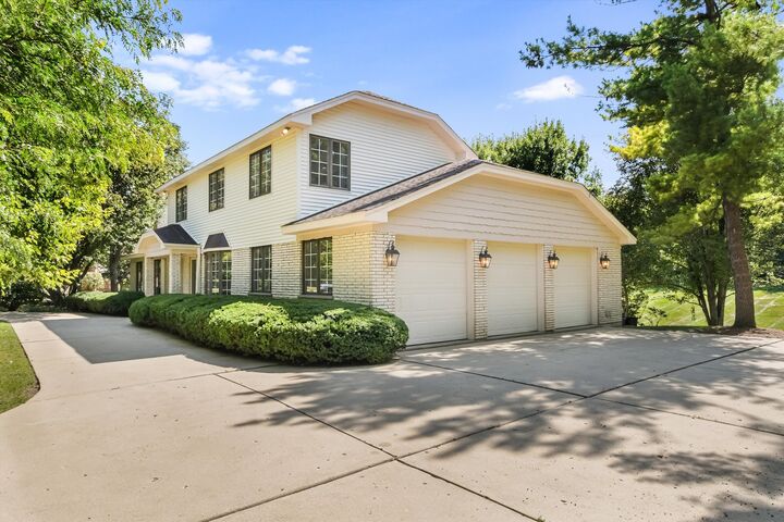 Property Photo:  1481 Thor Drive  IL 60067 