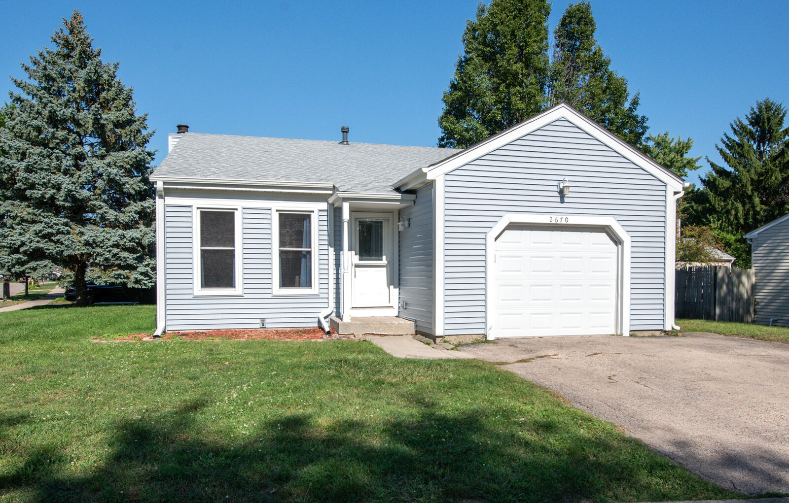 Property Photo: 2670 Stoneybrook Lane IL 60502