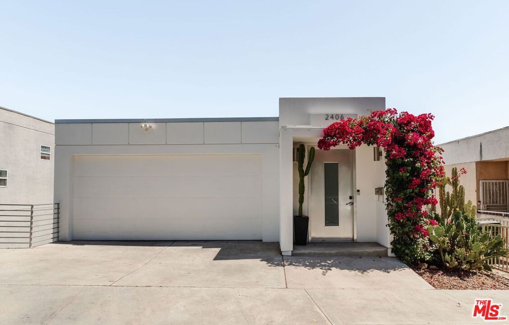 Property Photo:  2406 Silver Ridge Avenue  CA 90039