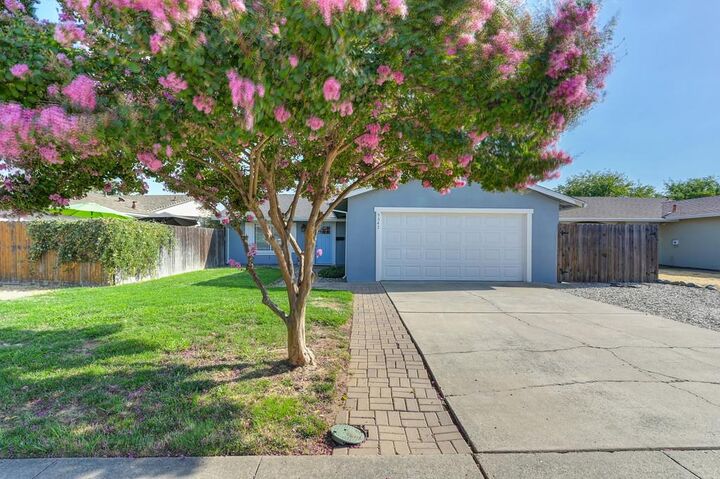 Property Photo: 9547 Achates Circle CA 95826