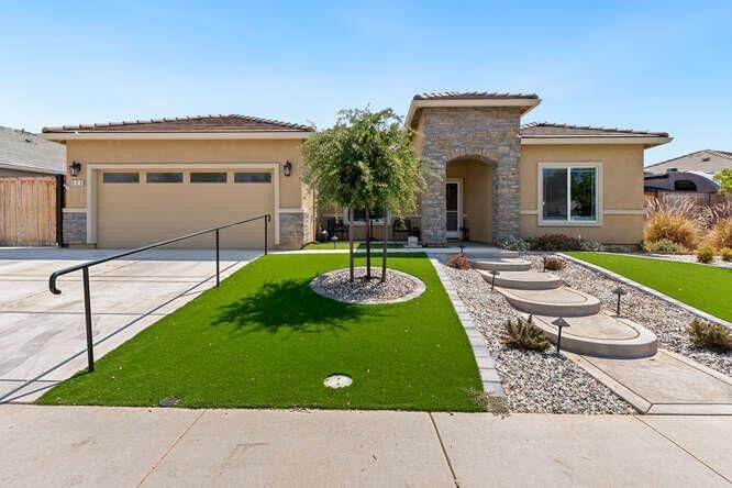 Property Photo: 906 Avalon Drive CA 95640