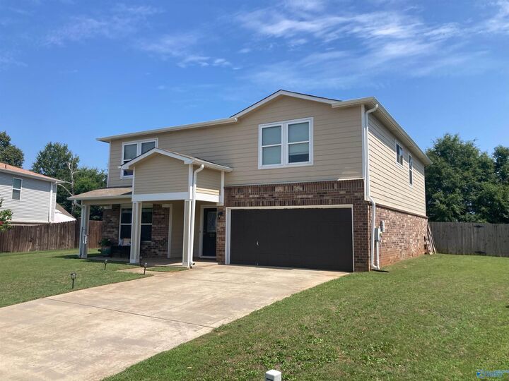 Property Photo: 120 Grantham Circle AL 35756