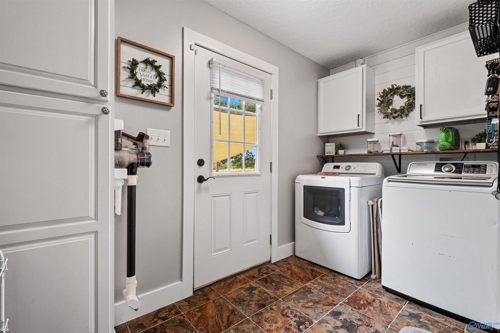 Property Photo:  2634 Oak Grove Road  AL 35904