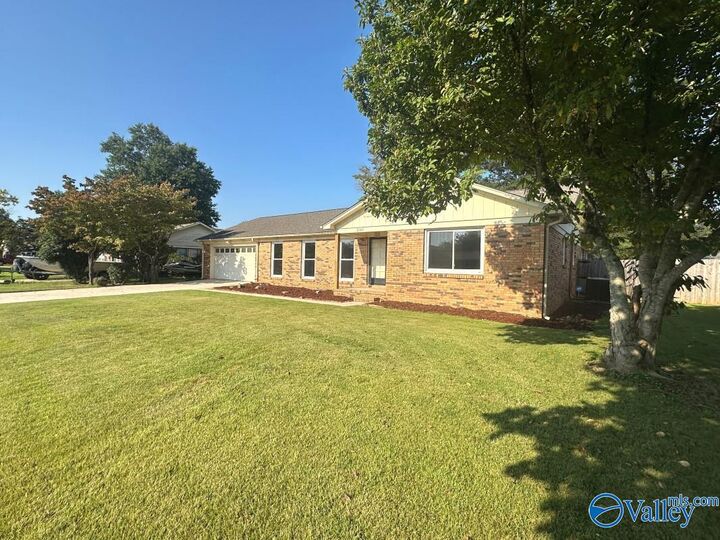 Property Photo: 2005 Clayton Avenue SW AL 35603