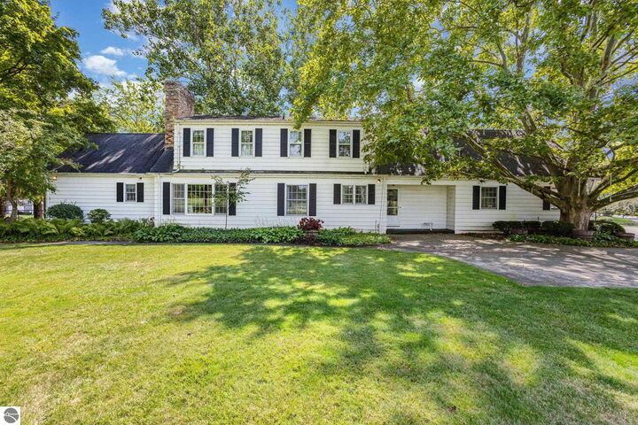 Property Photo:  511 Fairlane Drive  MI 48801