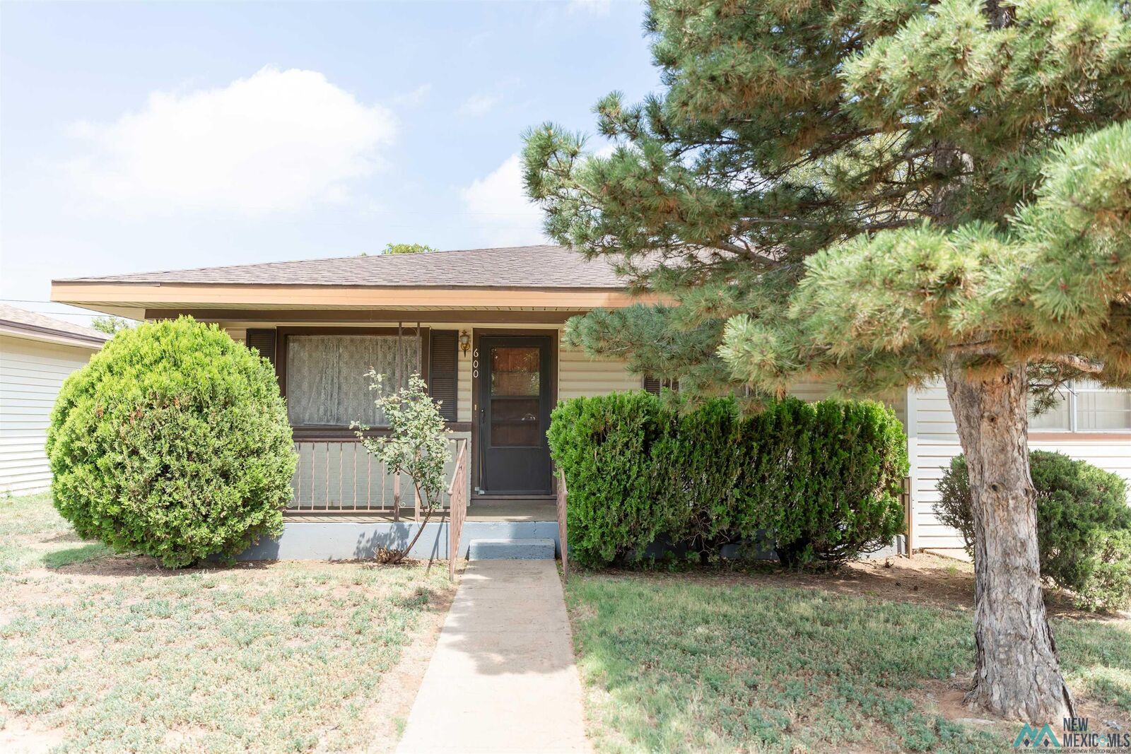 Property Photo:  600 W 17th Street  NM 88101 