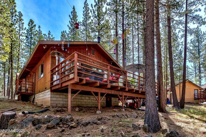 Property Photo:  555 Pleasant Valley Road  CA 96120 