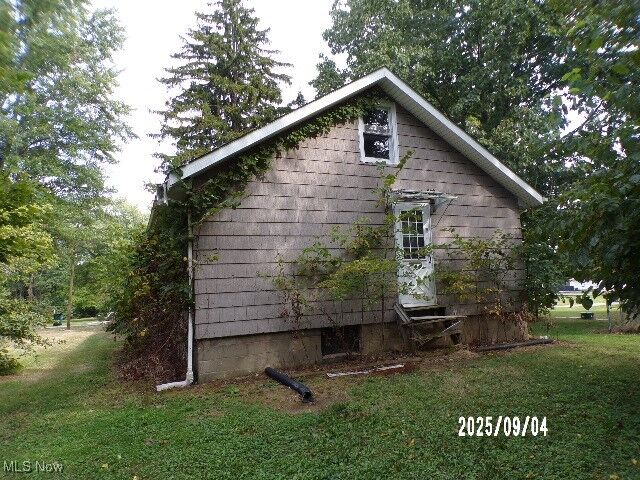 Property Photo: 6311 Roselawn Avenue OH 44266