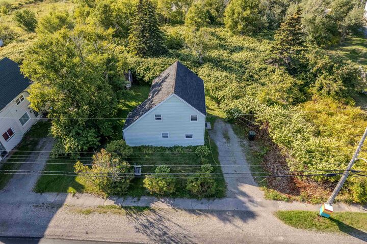86 School Street  Glace Bay NS B1A 1J4 photo