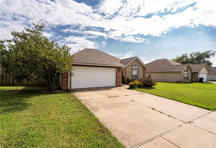 Property Photo: 606 Gail Drive AR 72761