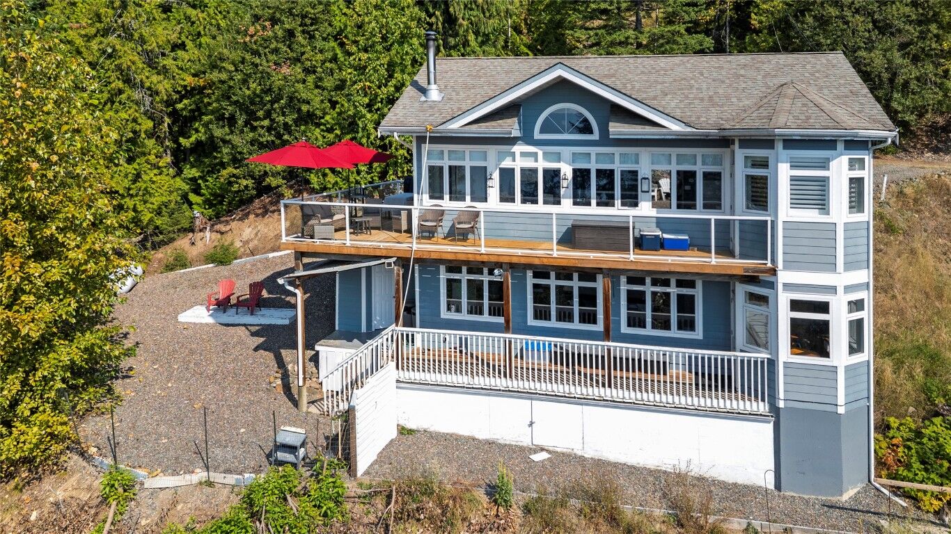 Property Photo: 7660 Lichen Road BC V0E 1M8