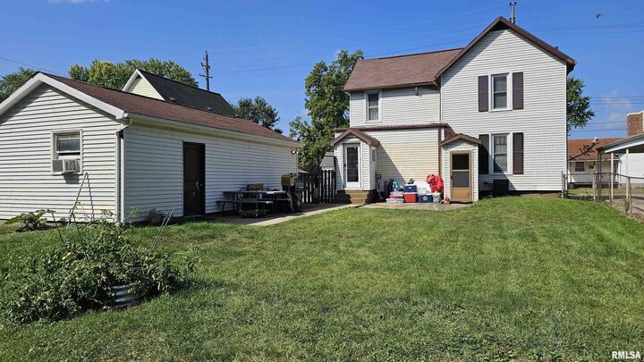 Property Photo: 355 N 2nd Avenue IL 61520