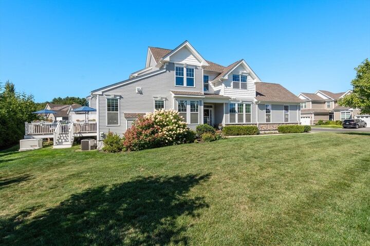 Property Photo:  20 Lansing Way 20  MA 02054 