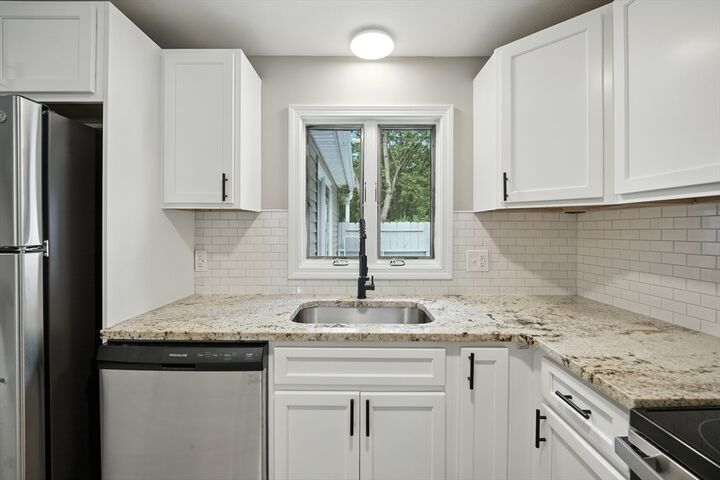 Property Photo: 4 Metacomet Cir MA 01007