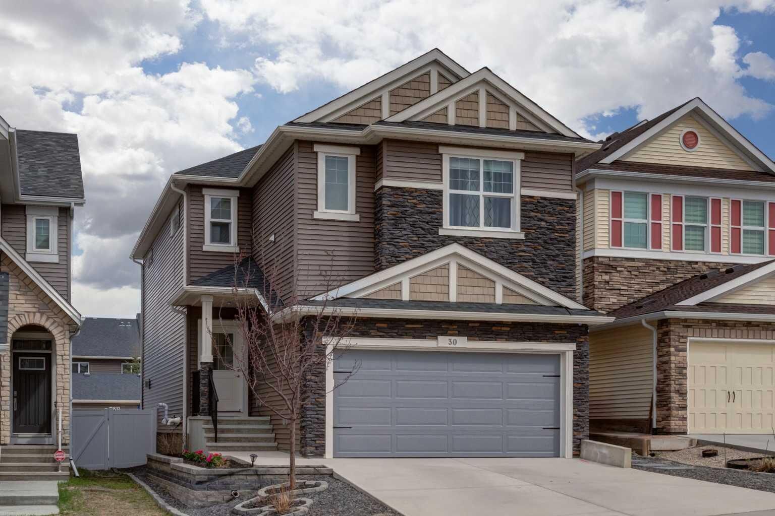 Property Photo: 30 Nolanhurst Gardens NW AB T3R 1S8
