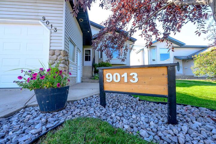 Property Photo: 9013 128 Avenue AB T8X 8C7