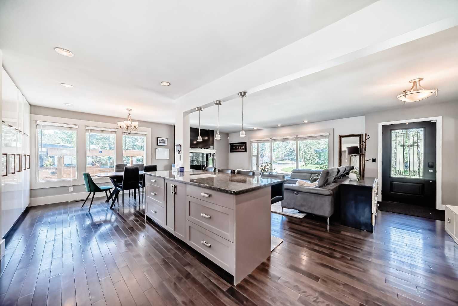 Property Photo: 10824 Maplebend Drive SE AB T2J 1X5