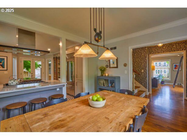Property Photo: 2010 Agate St OR 97403